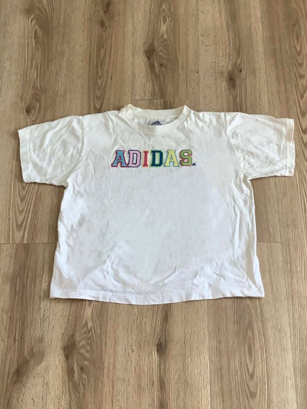 Adidas Vintage Cropped White Tee Rainbow Logo Graphic Streetwear Y2K